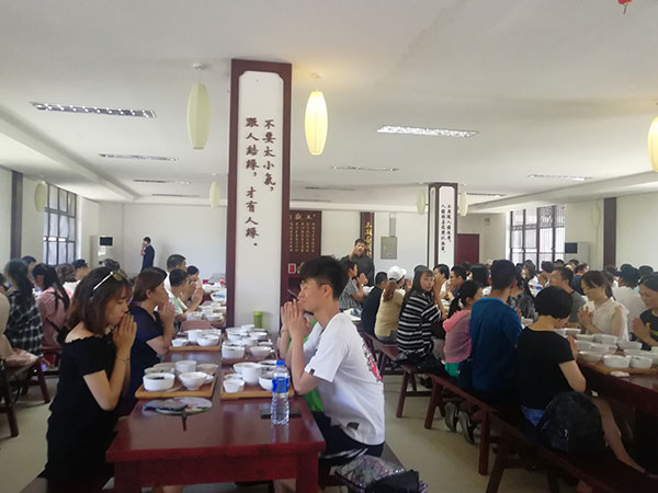 游客合影